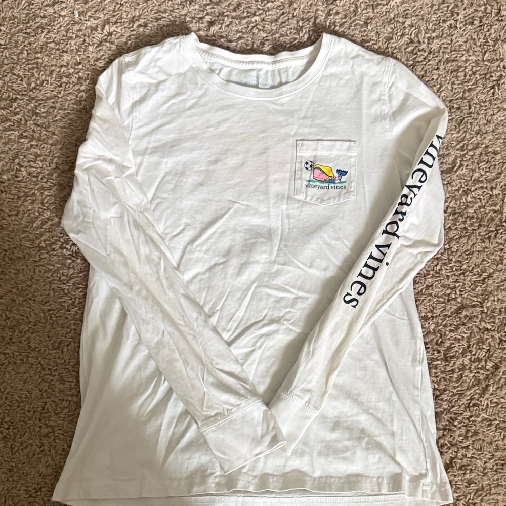 Vineyard Vines White Long Sleeve Pocket Tee with Colorful Whale
